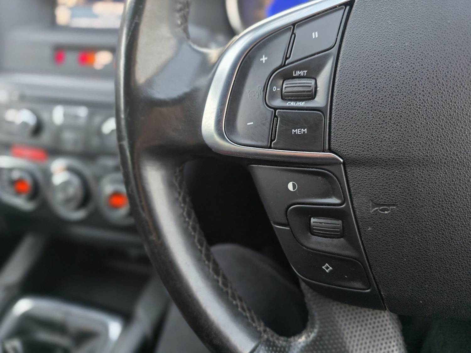 Used Citroen DS4 2013 for sale - 76527929: Photo 23