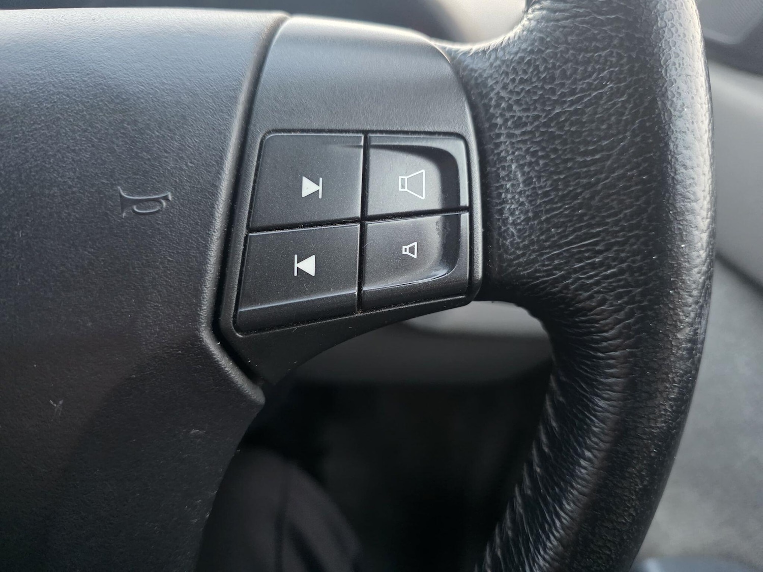 Used Volvo S40 2007 for sale - 76727078: Photo 24