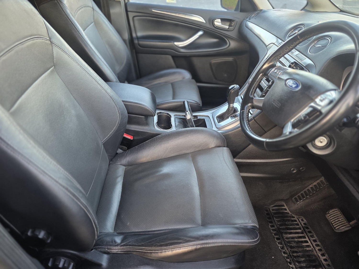 Used Ford S-Max 2009 for sale - 76942661: Photo 24