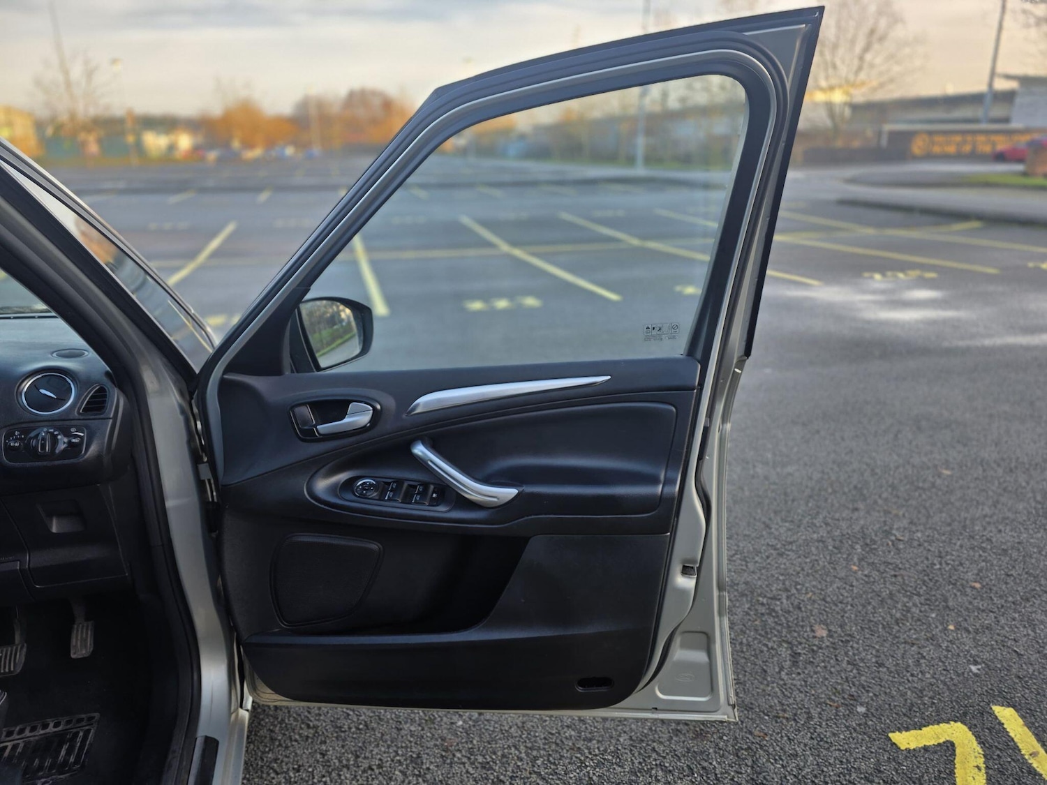 Used Ford S-Max 2009 for sale - 76942661: Photo 34