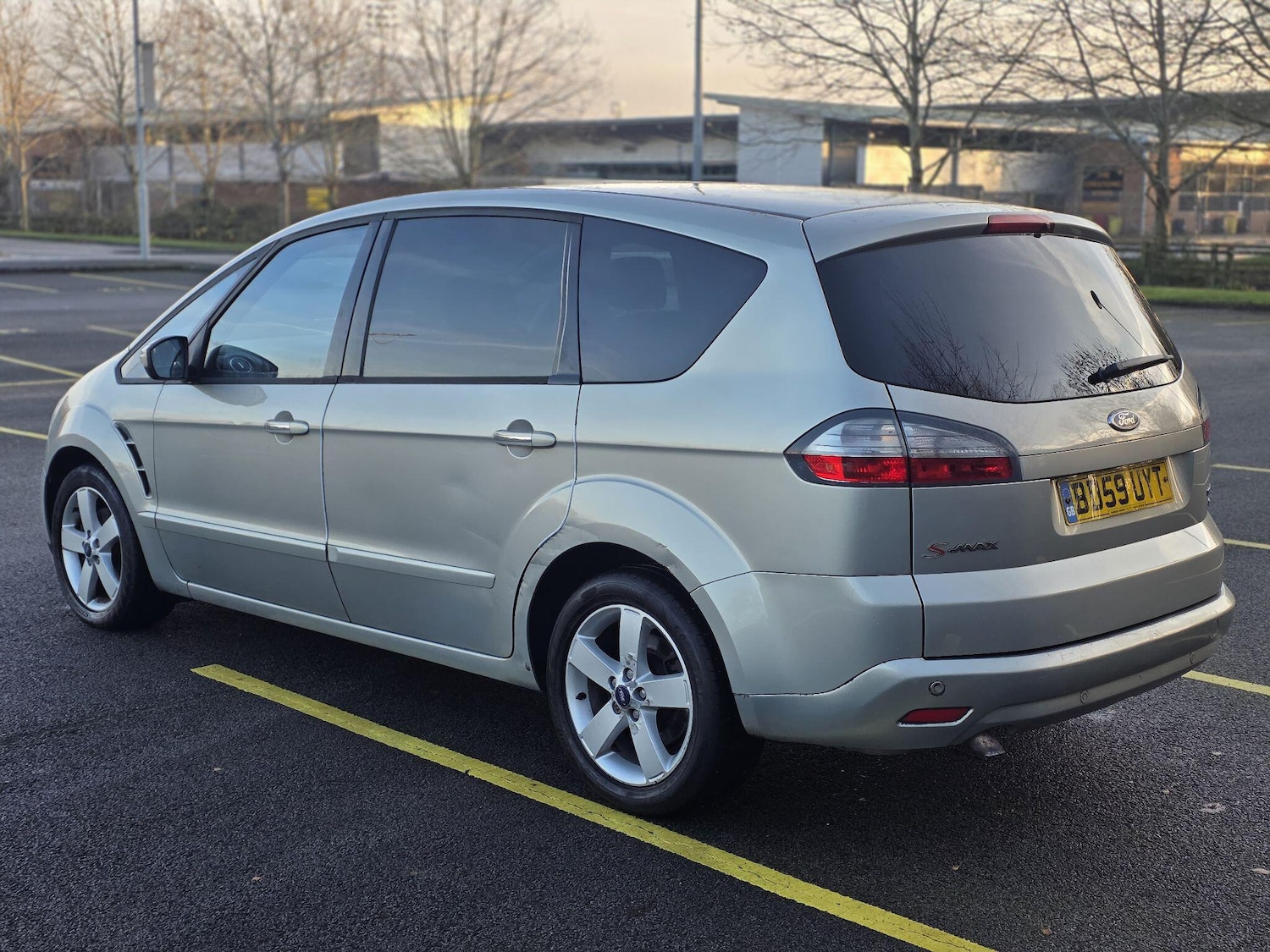 Used Ford S-Max 2009 for sale - 76942661: Photo 4