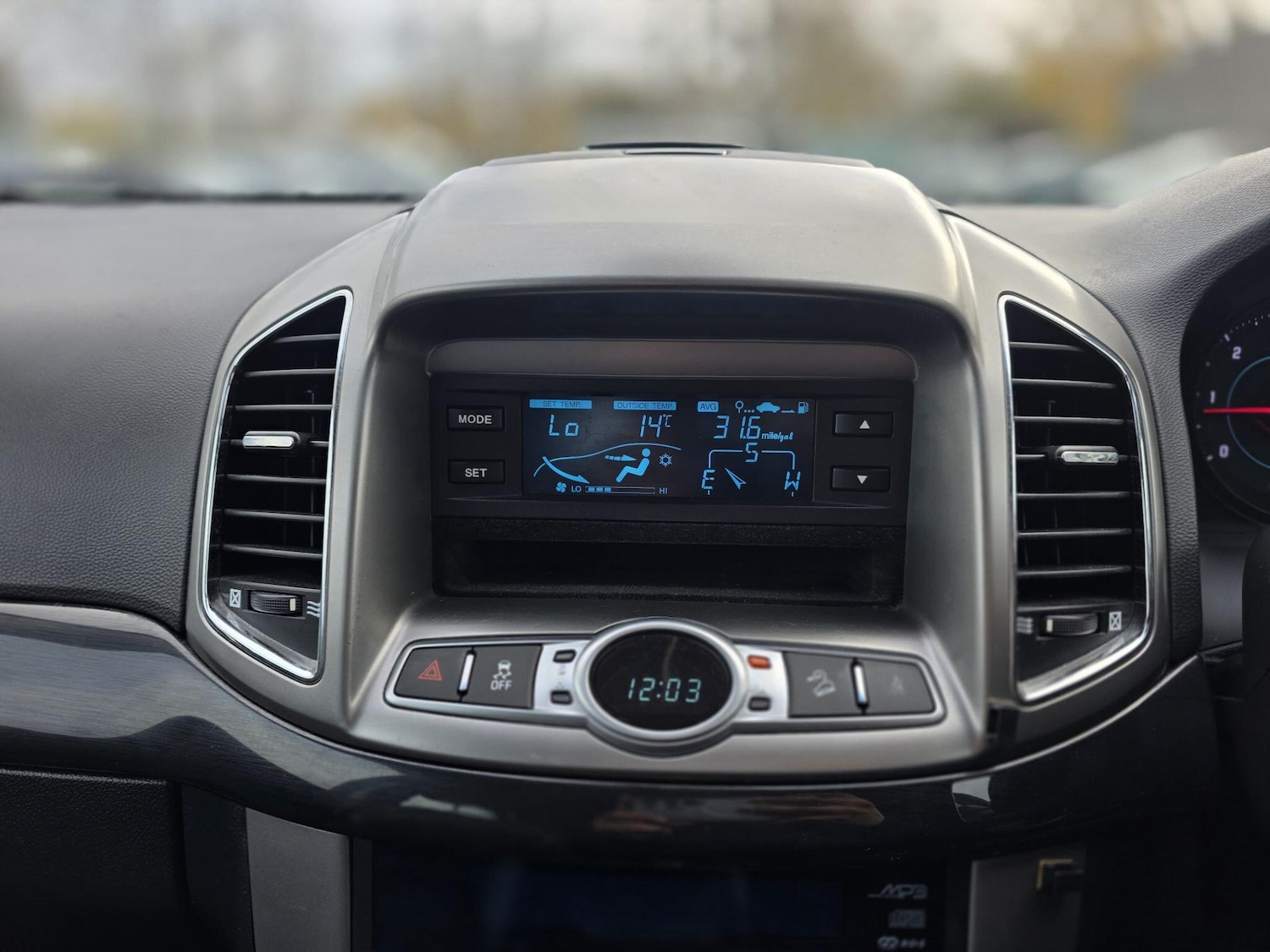 Used Chevrolet Captiva 2013 for sale - 76457321: Photo 27