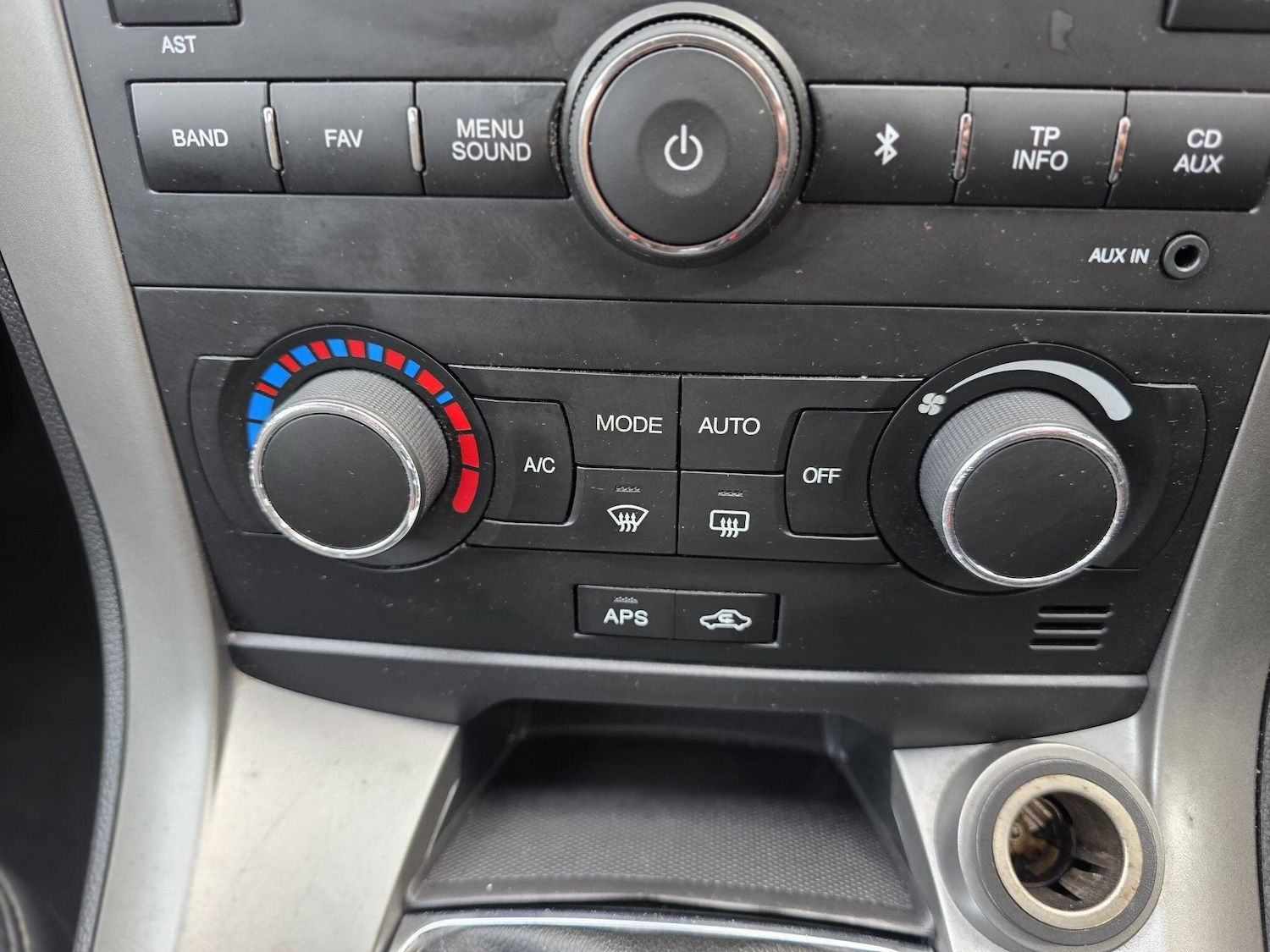 Used Chevrolet Captiva 2013 for sale - 76457321: Photo 35