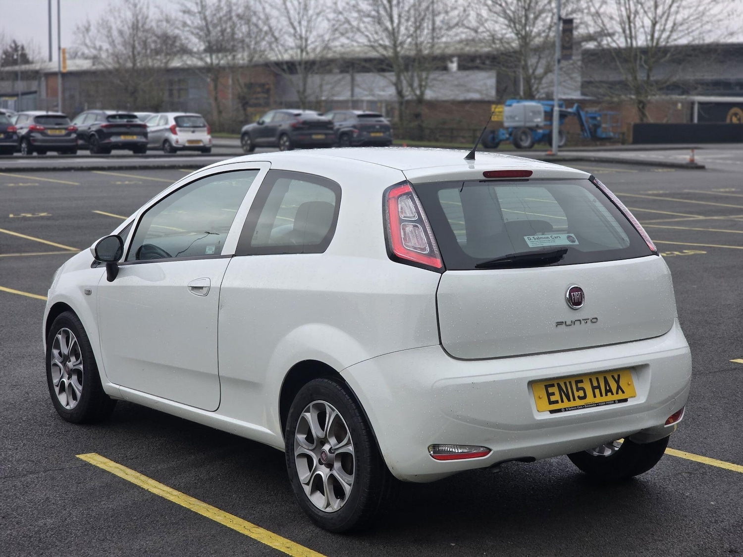 Used Fiat Punto 2015 for sale - 77467900: Photo 12