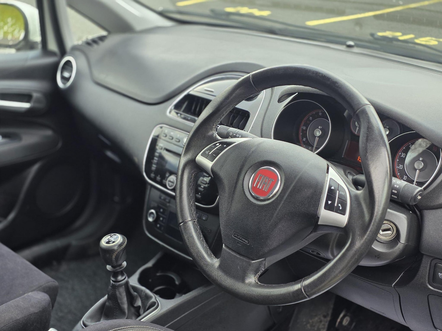 Used Fiat Punto 2015 for sale - 77467900: Photo 34