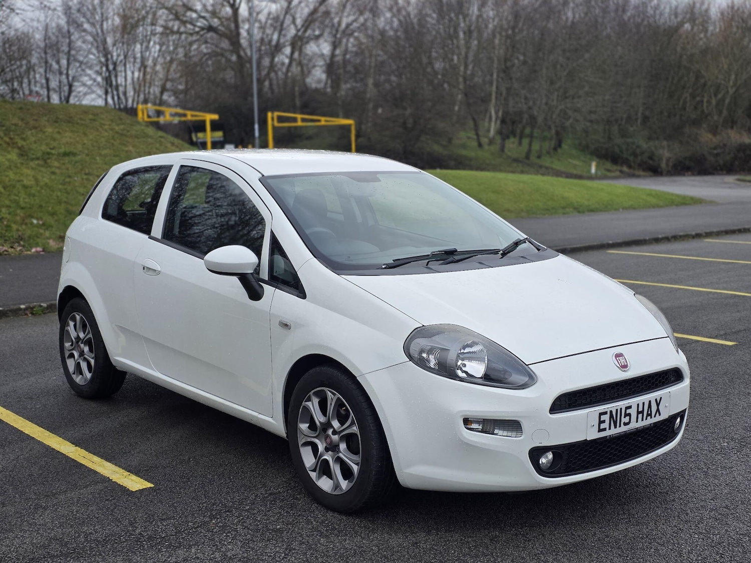Used Fiat Punto 2015 for sale - 77467900: Photo 7