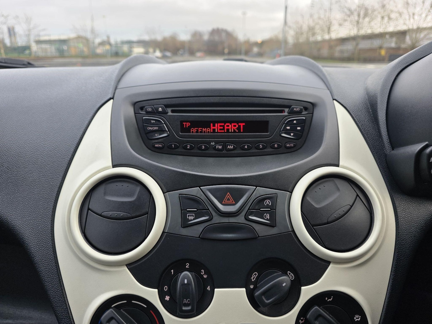 Used Ford Ka 2014 for sale - 77203042: Photo 25