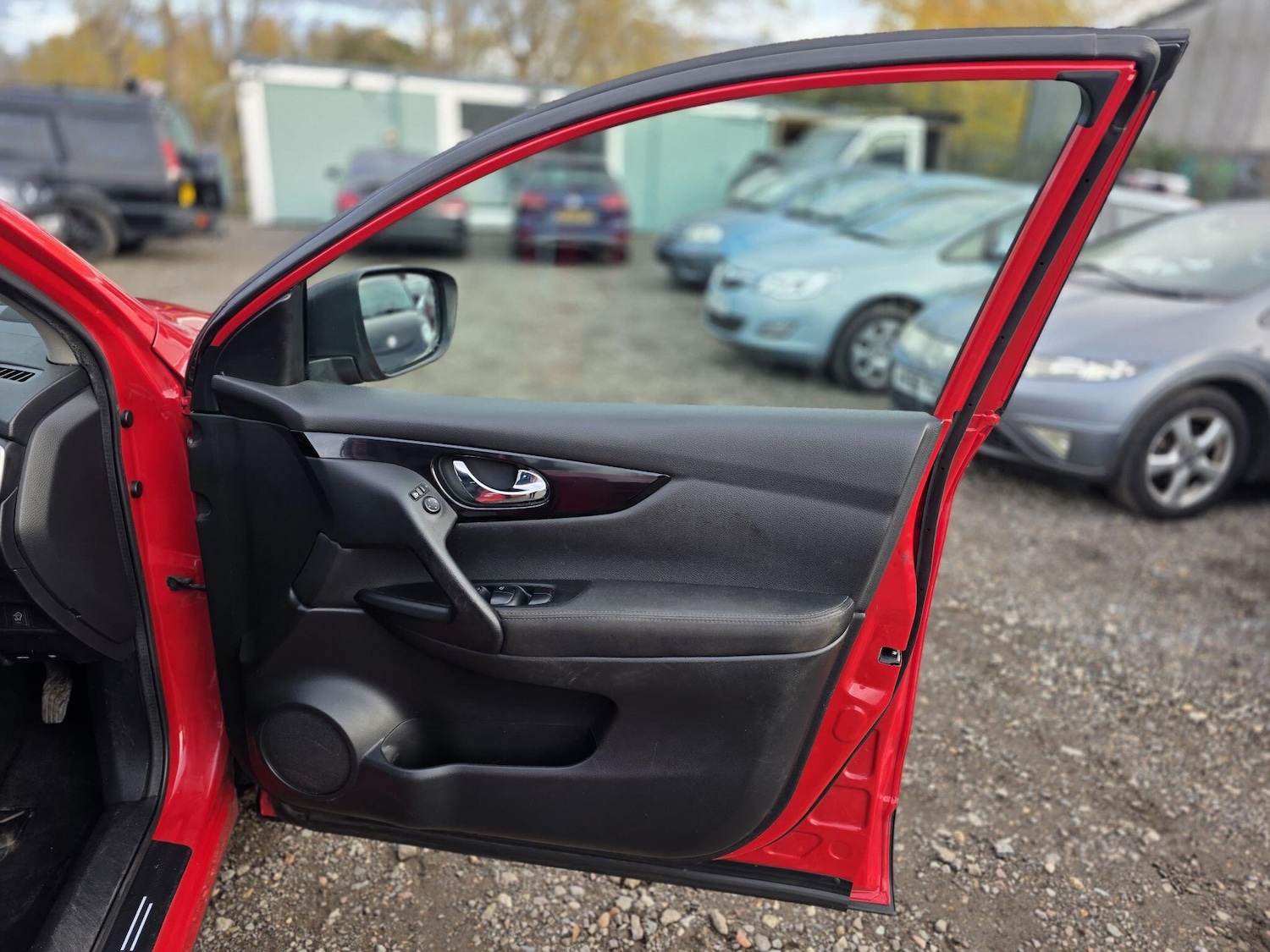 Used Nissan Qashqai 2015 for sale - 76527668: Photo 31