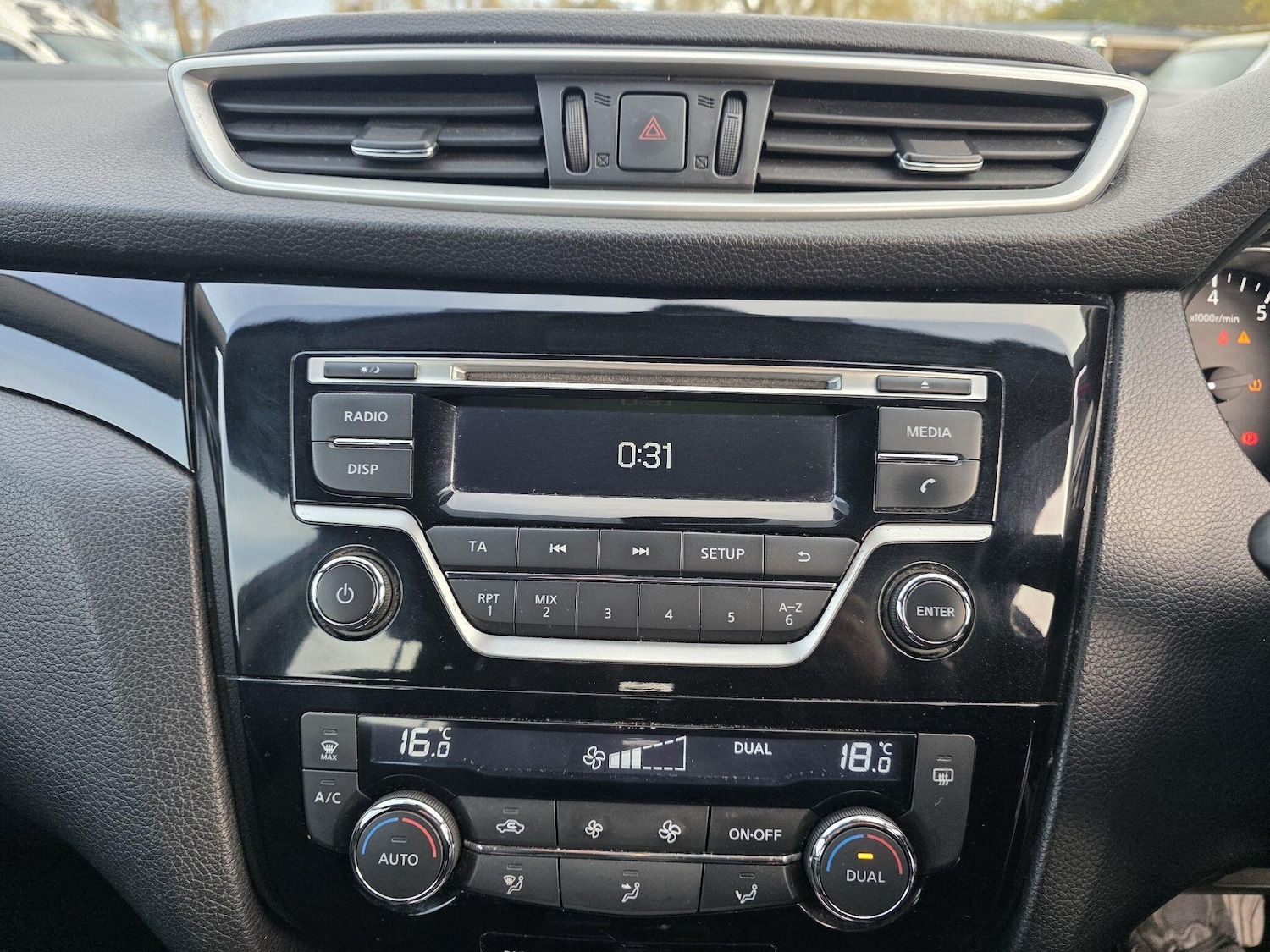 Used Nissan Qashqai 2015 for sale - 76527668: Photo 32