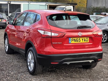 Used Nissan Qashqai 2015 for sale - 76527668: Photo