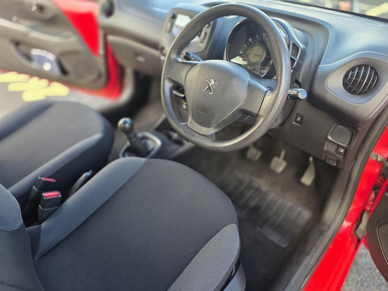 Used Peugeot 108 2016 for sale - 76360789: Photo 25