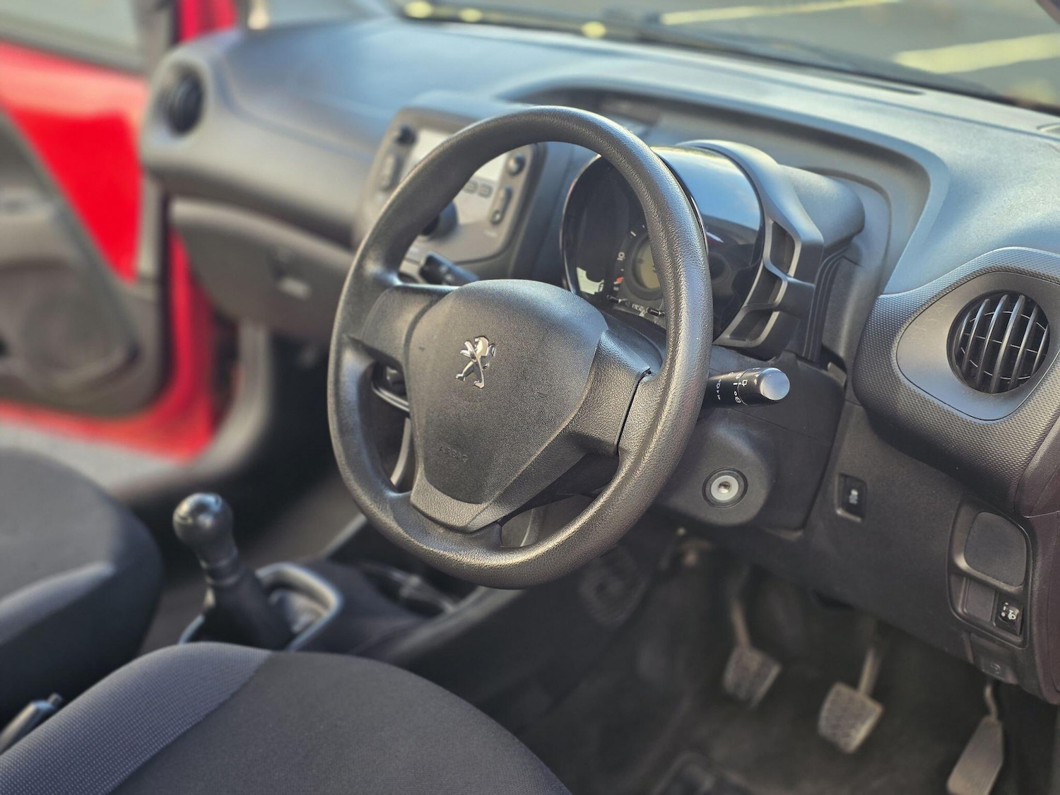 Used Peugeot 108 2016 for sale - 76360789: Photo 28