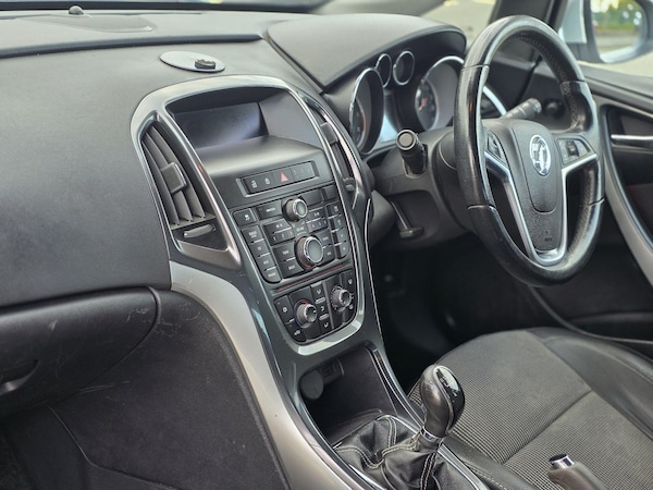 Used Vauxhall Astra 2013 for sale - 76137433: Photo 21