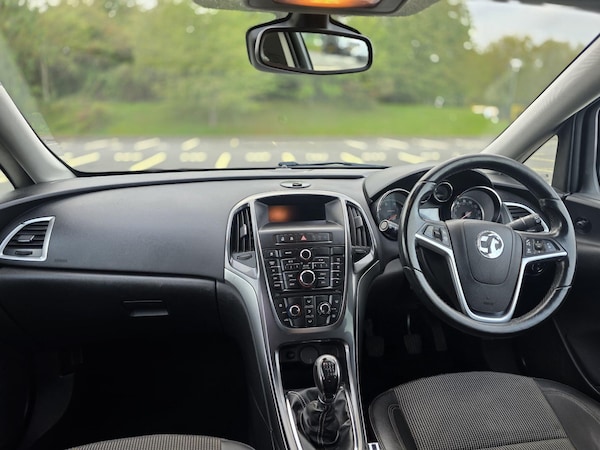 Used Vauxhall Astra 2013 for sale - 76137433: Photo 26