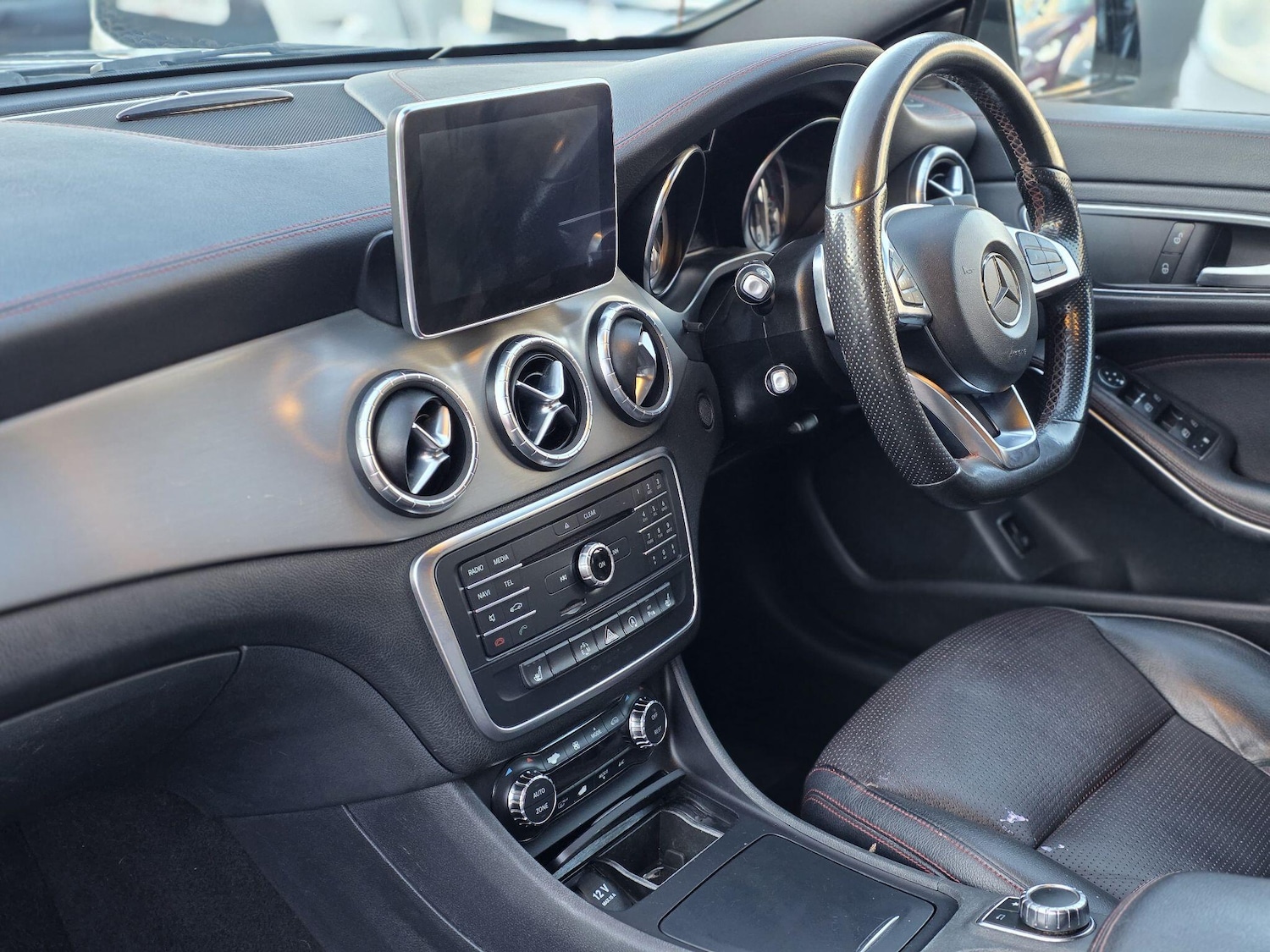 Used Mercedes-Benz CLA 2015 for sale - 76632629: Photo 19