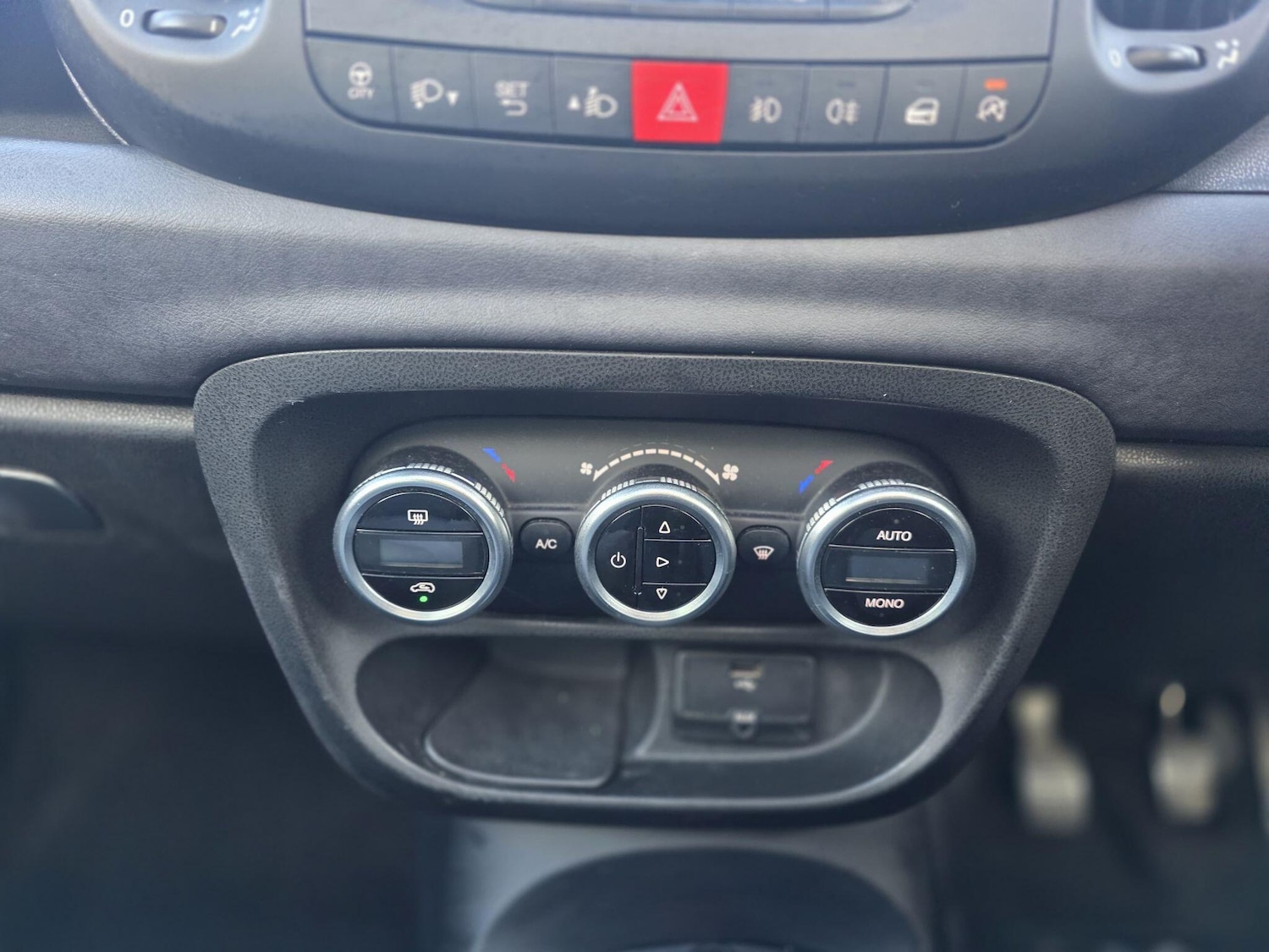 Used Fiat 500L 2013 for sale - 78220064: Photo 26