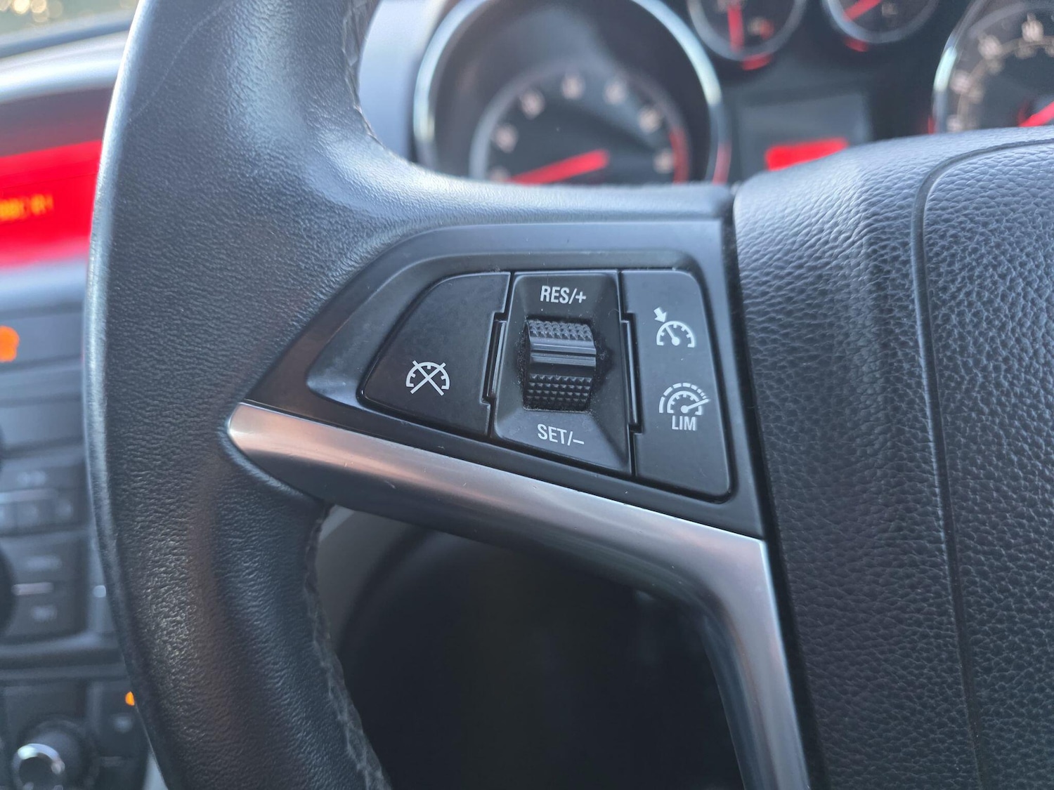 Used Vauxhall Astra 2014 for sale - 77166498: Photo 23