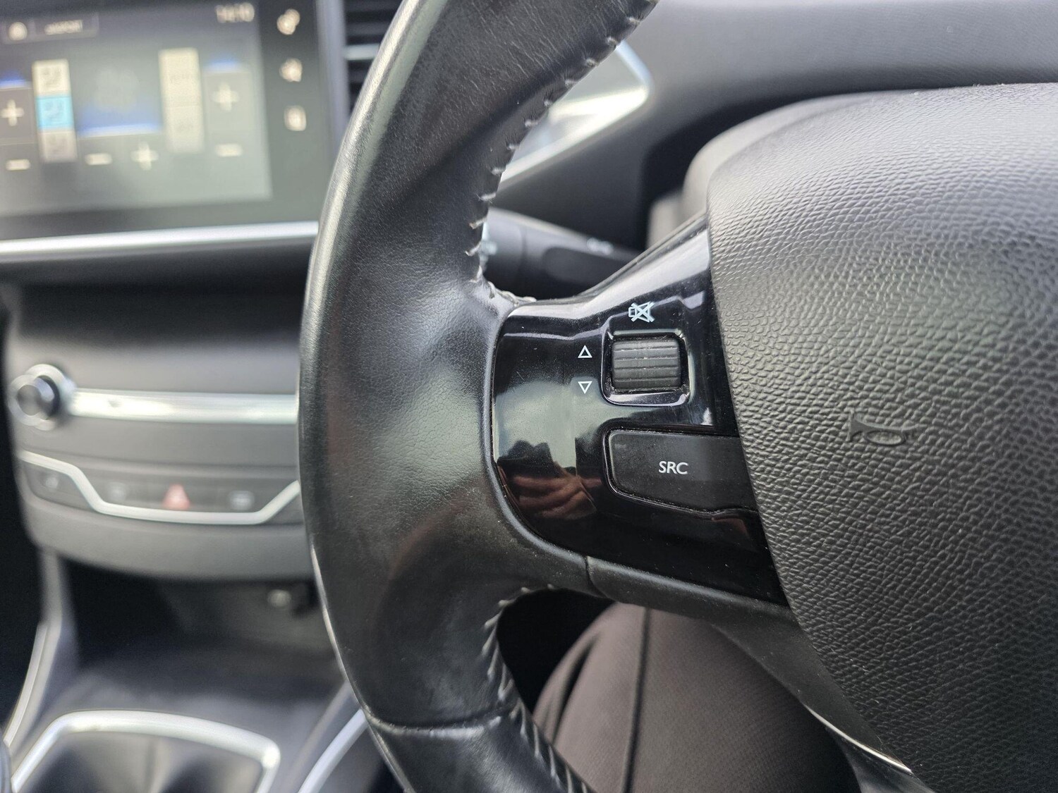 Used Peugeot 308 2014 for sale - 77574243: Photo 29