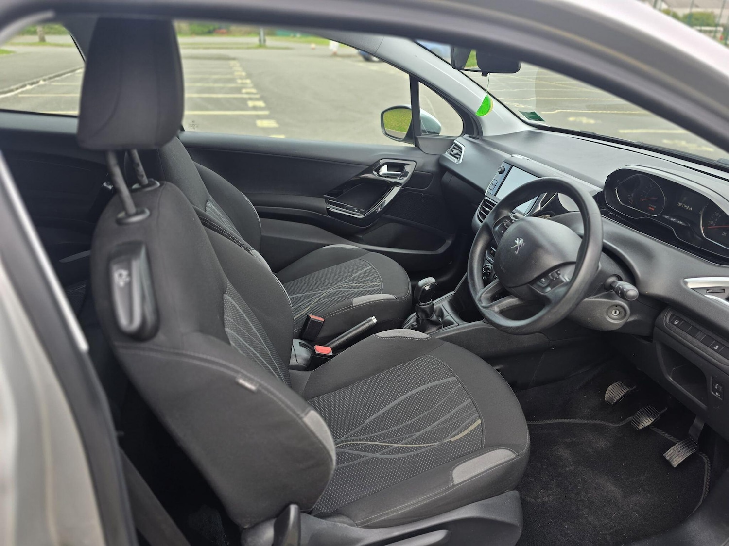 Used Peugeot 208 for sale - 78215030: Photo 21