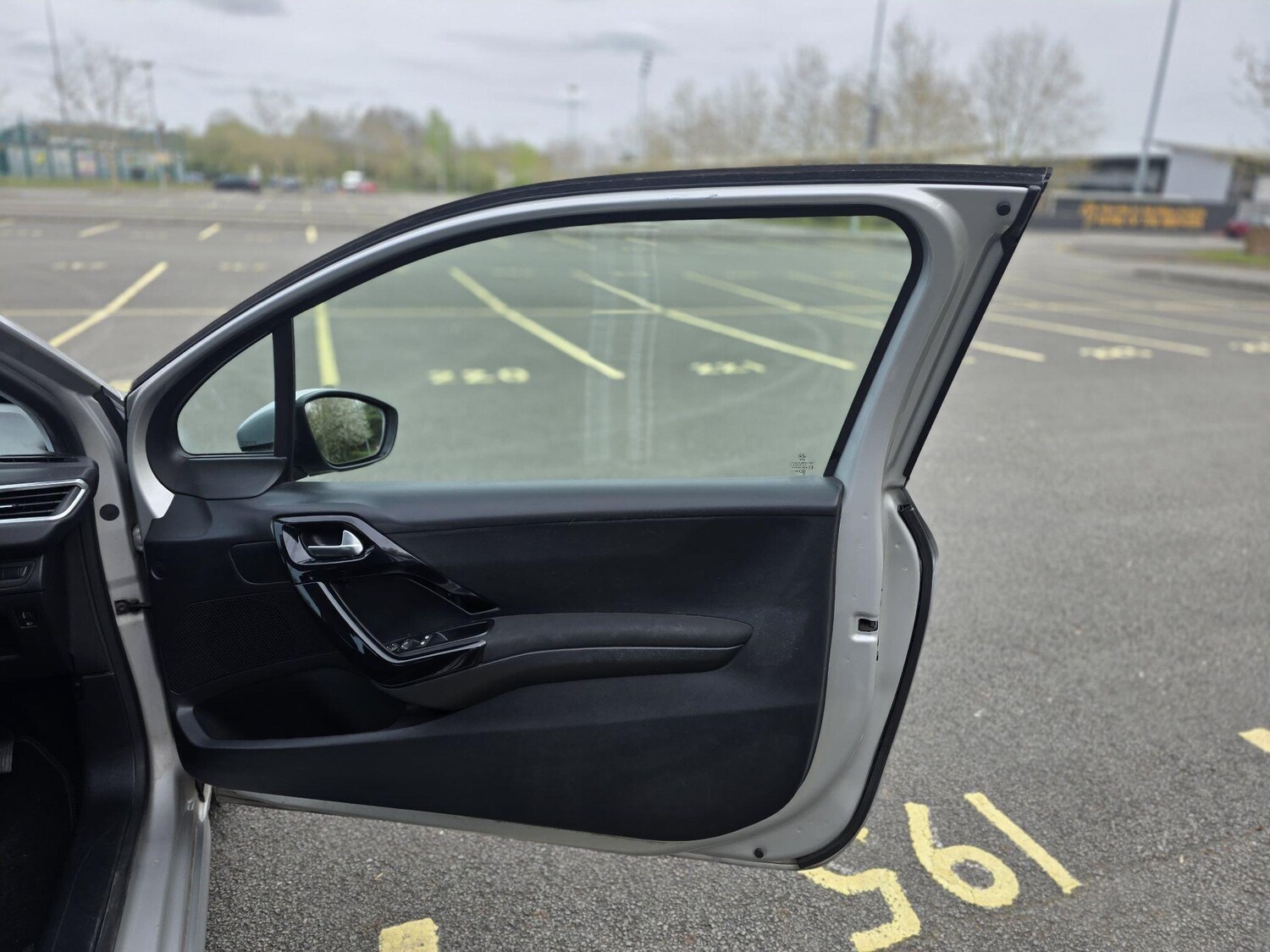 Used Peugeot 208 for sale - 78215030: Photo 28