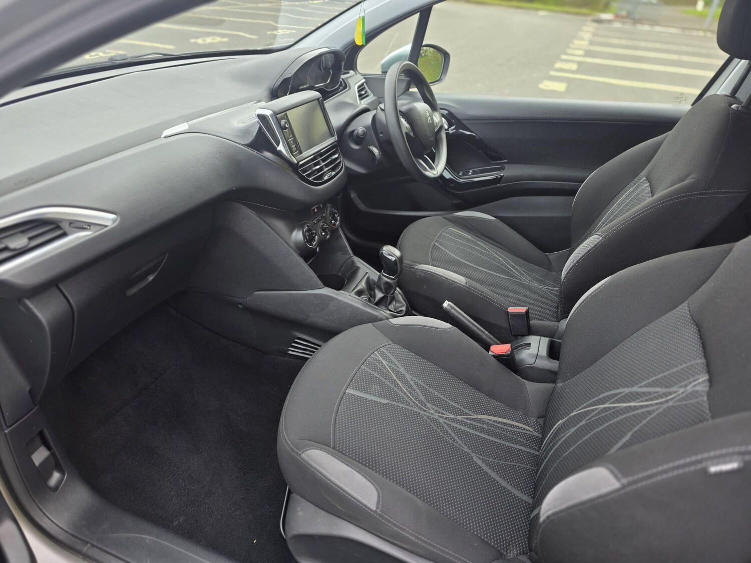 Used Peugeot 208 for sale - 78215030: Photo 32