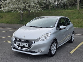Used Peugeot 208 2015 for sale - 78215030: Photo