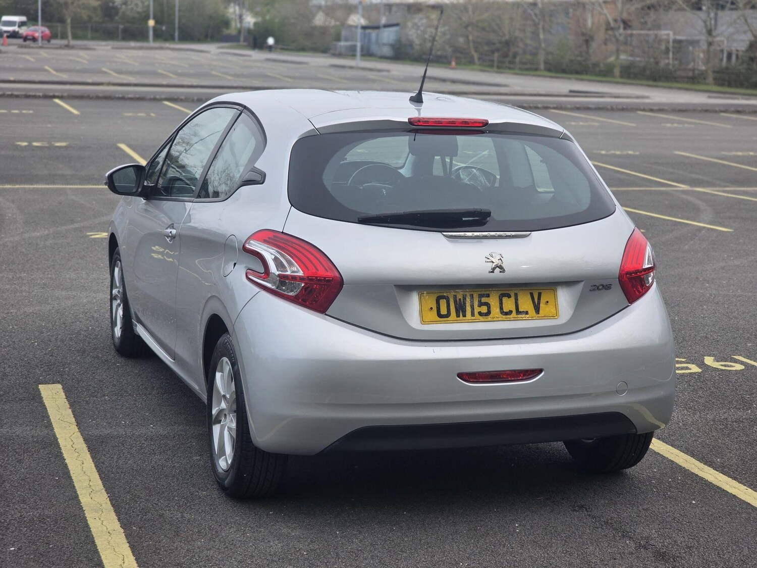 Used Peugeot 208 for sale - 78215030: Photo 4