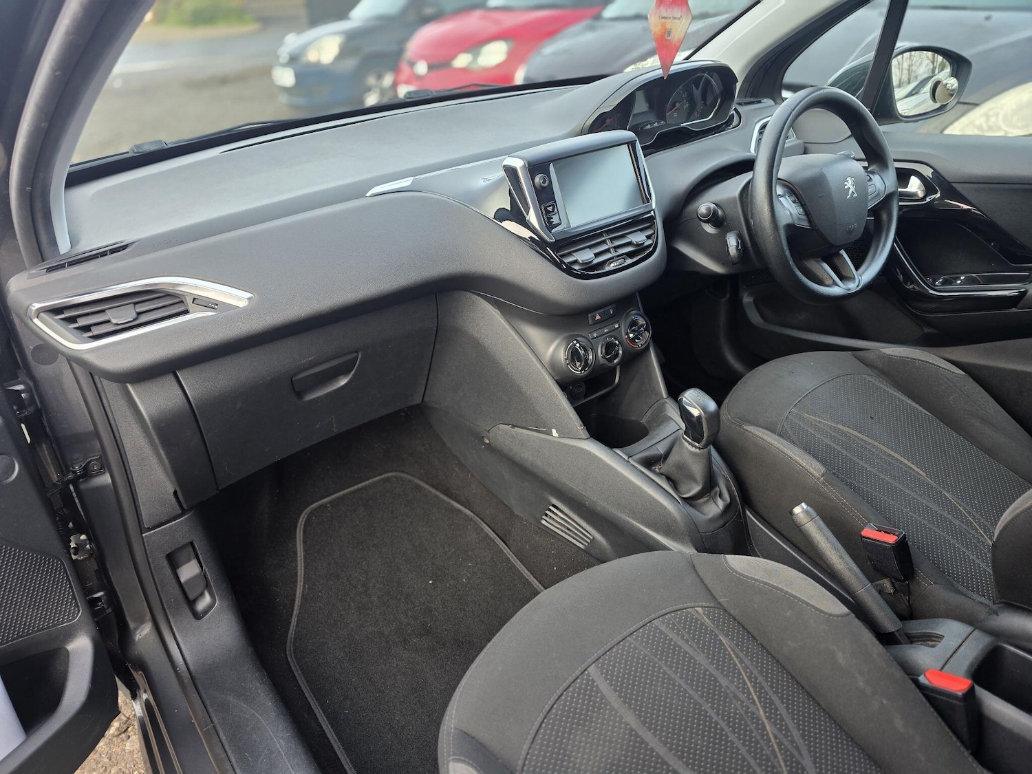 Used Peugeot 208 2012 for sale - 76942541: Photo 19