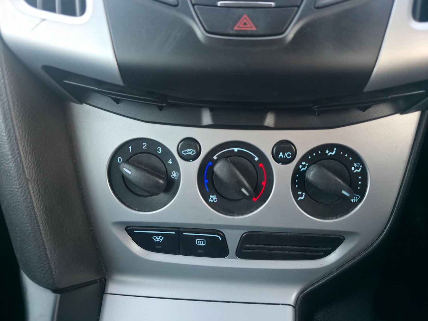 Used Ford Focus 2011 for sale - 76727096: Photo 25