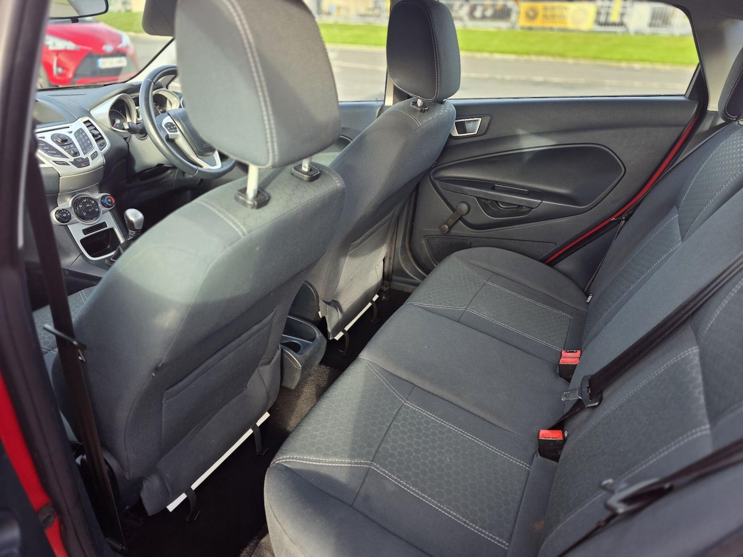 Used Ford Fiesta 2012 for sale - 76918592: Photo 24