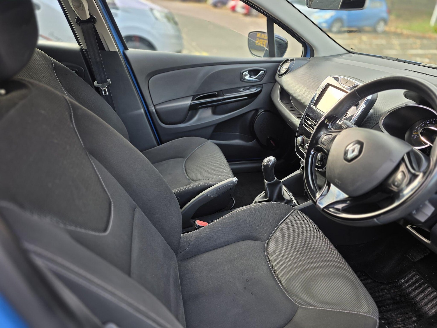 Used Renault Clio 2014 for sale - 76995756: Photo 22