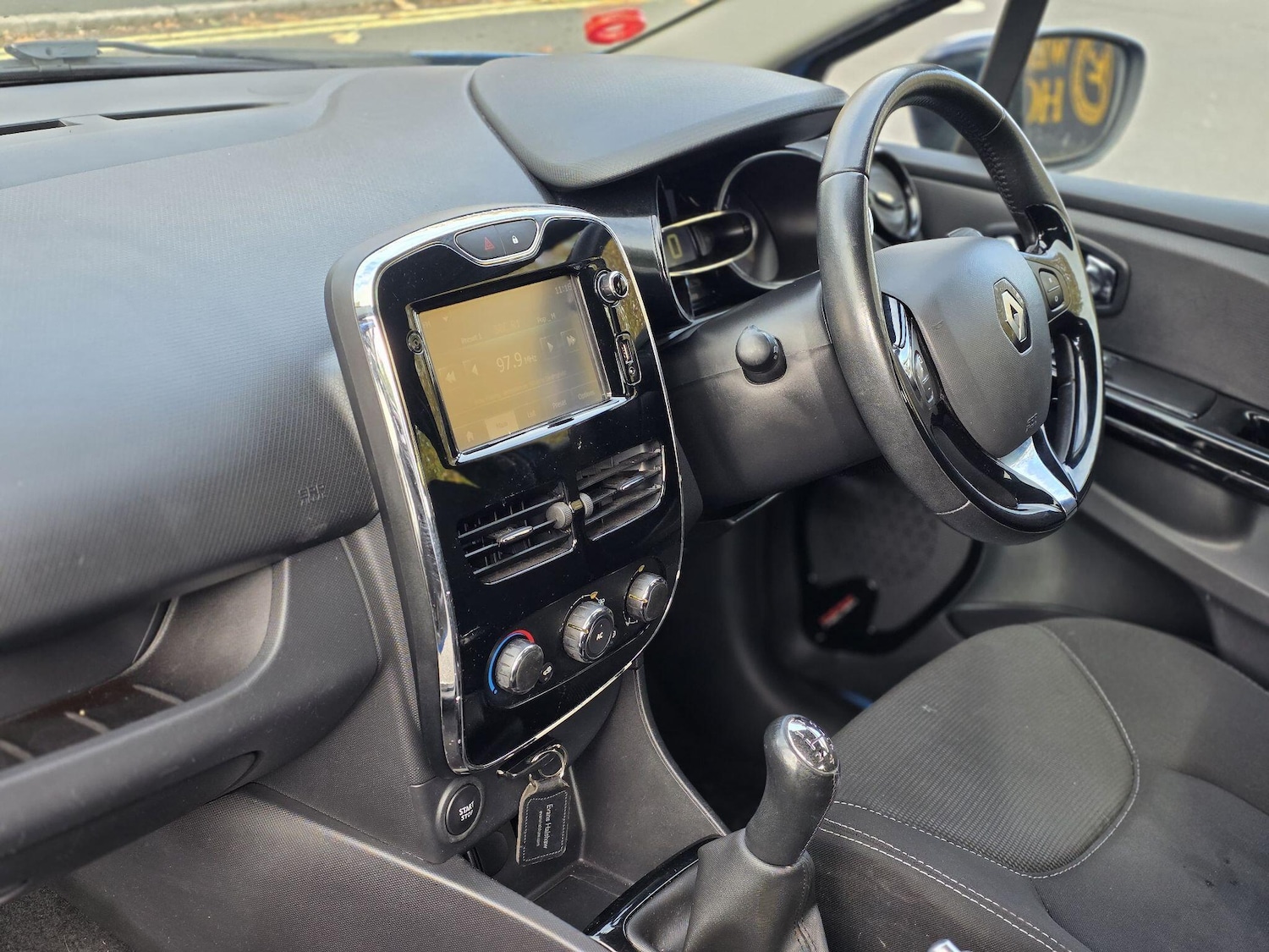 Used Renault Clio 2014 for sale - 76995756: Photo 34