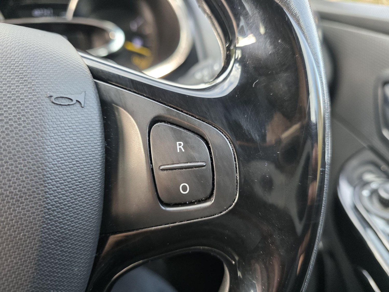 Used Renault Clio 2014 for sale - 76380757: Photo 33