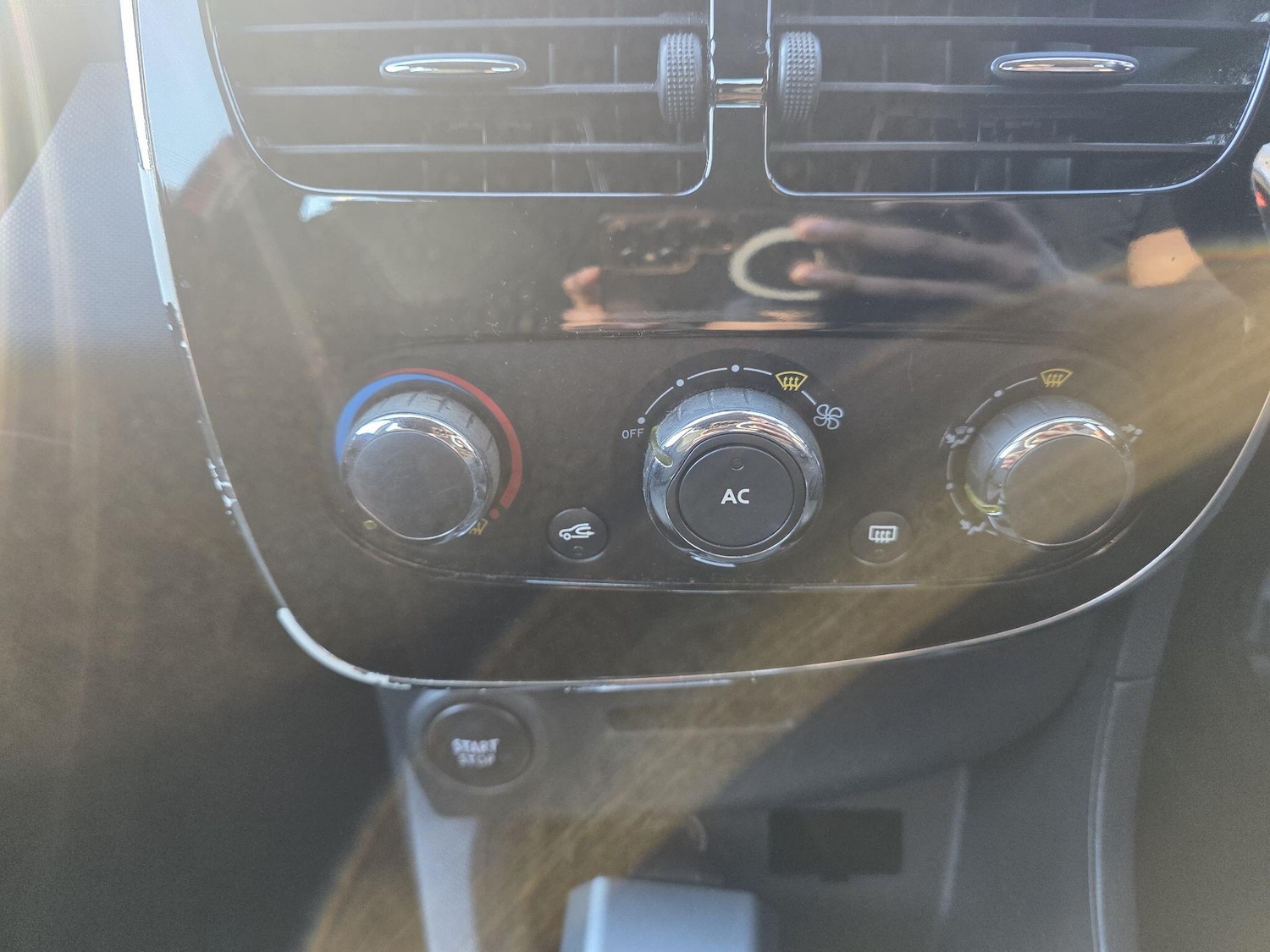 Used Renault Clio for sale - 78006638: Photo 25