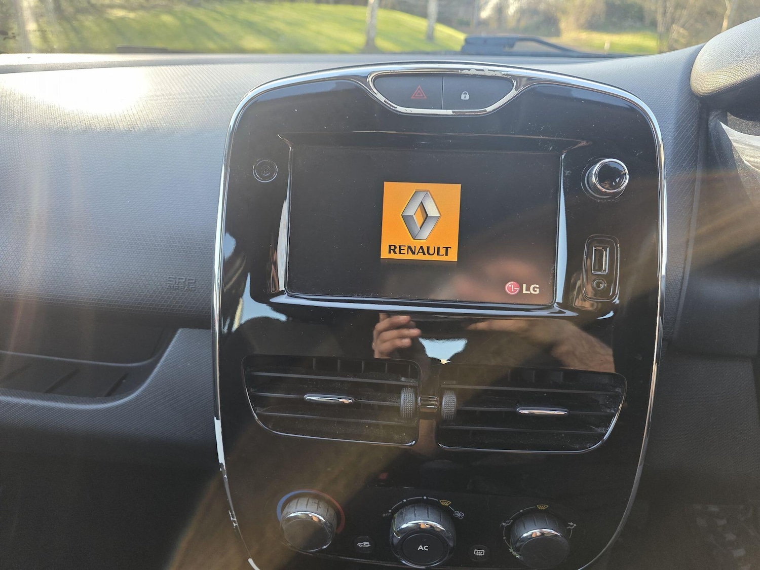 Used Renault Clio for sale - 78006638: Photo 30