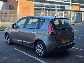 Used Renault Scenic 2011 for sale - 79211985: Photo