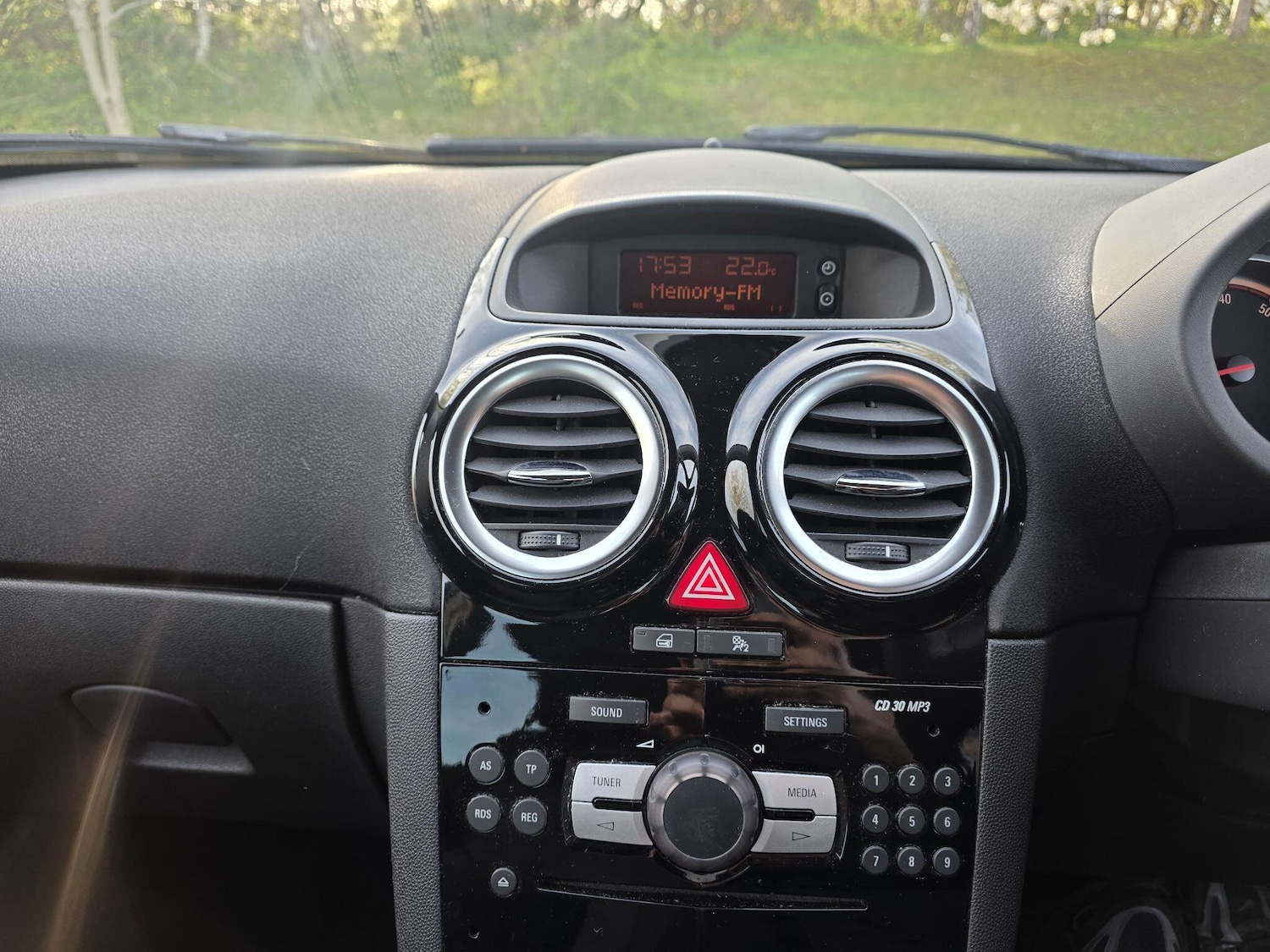 Used Vauxhall Corsa 2013 for sale - 78171381: Photo 38