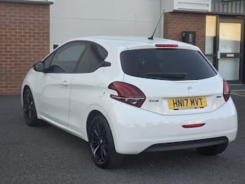 Used Peugeot 208 2017 for sale - 79669048: Photo