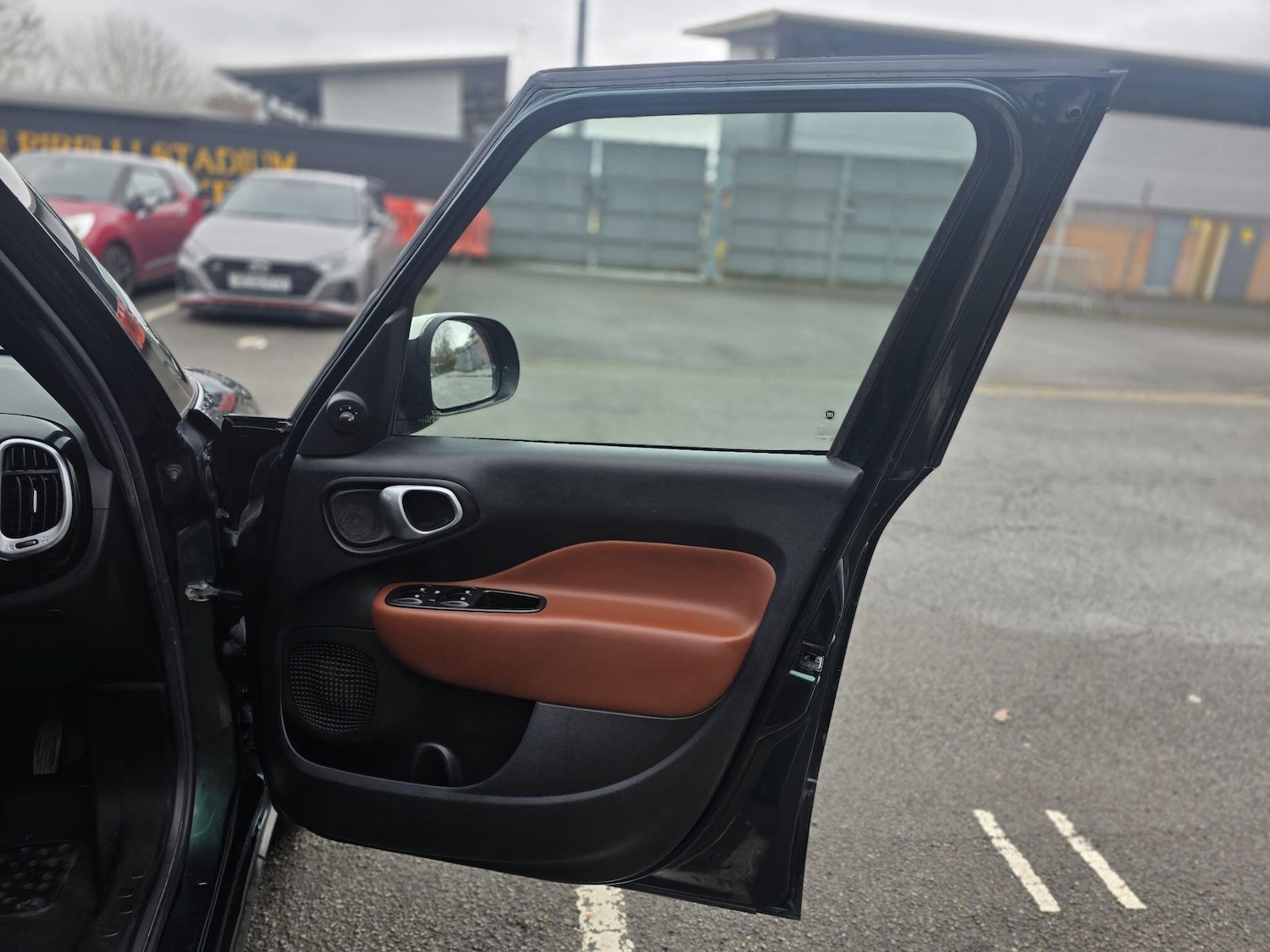 Used Fiat 500L 2014 for sale - 77737620: Photo 30