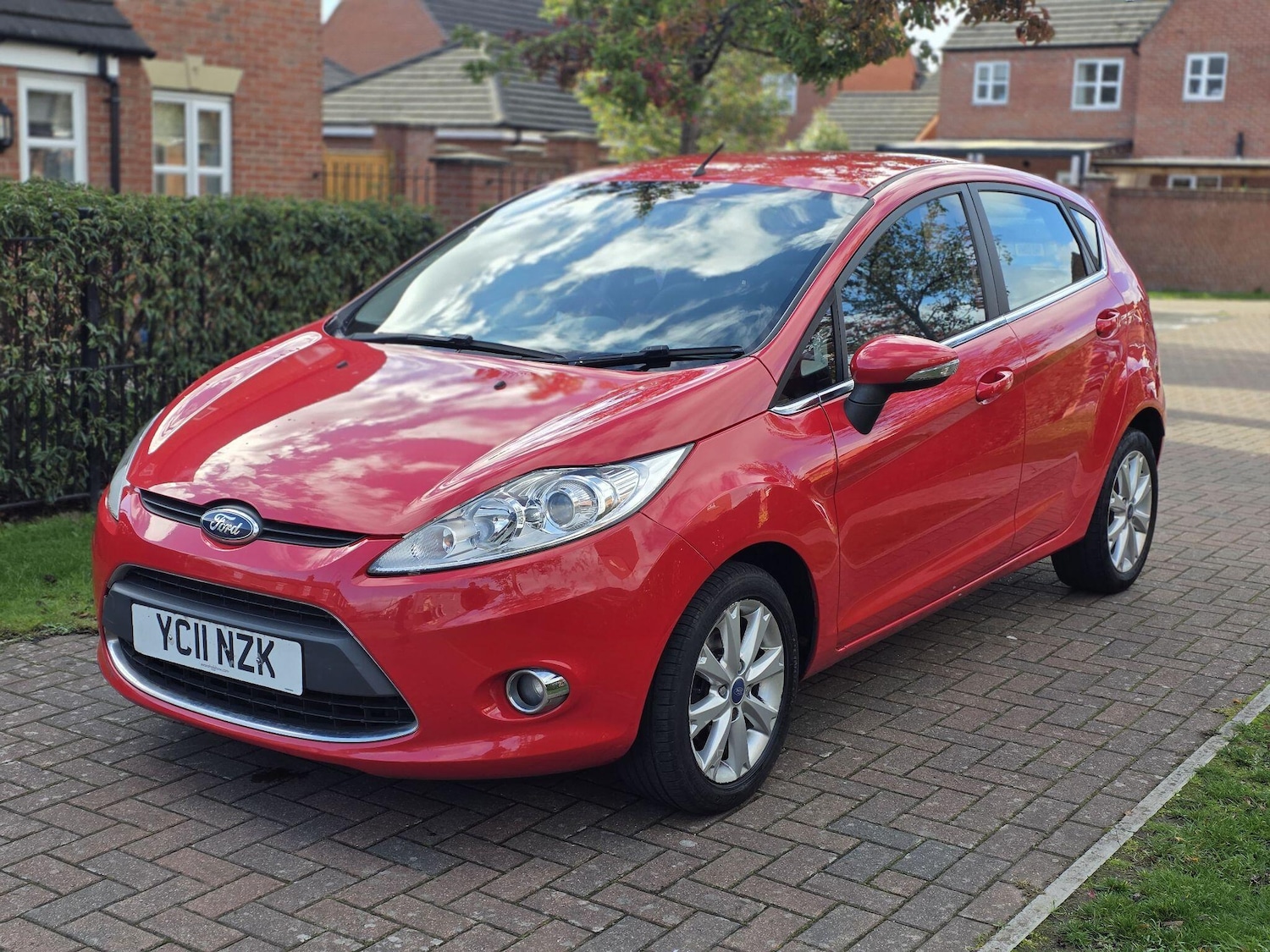 Used Ford Fiesta 2011 for sale - 76381201: Photo 2