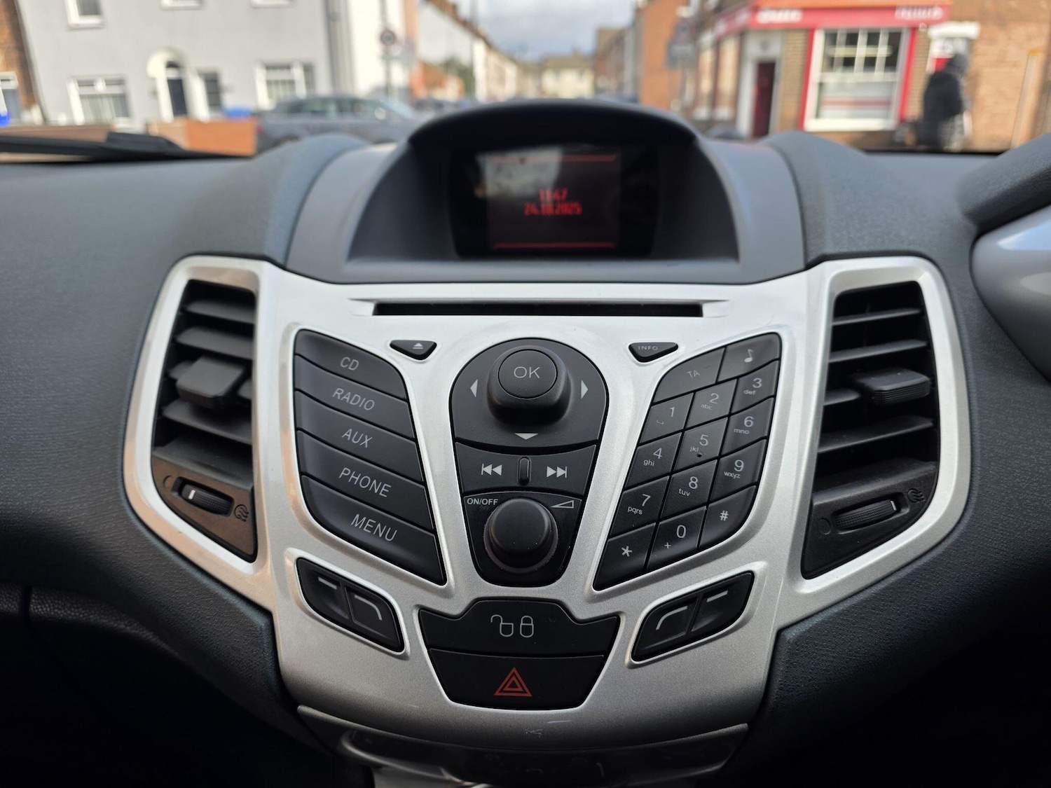 Used Ford Fiesta 2011 for sale - 76381201: Photo 22