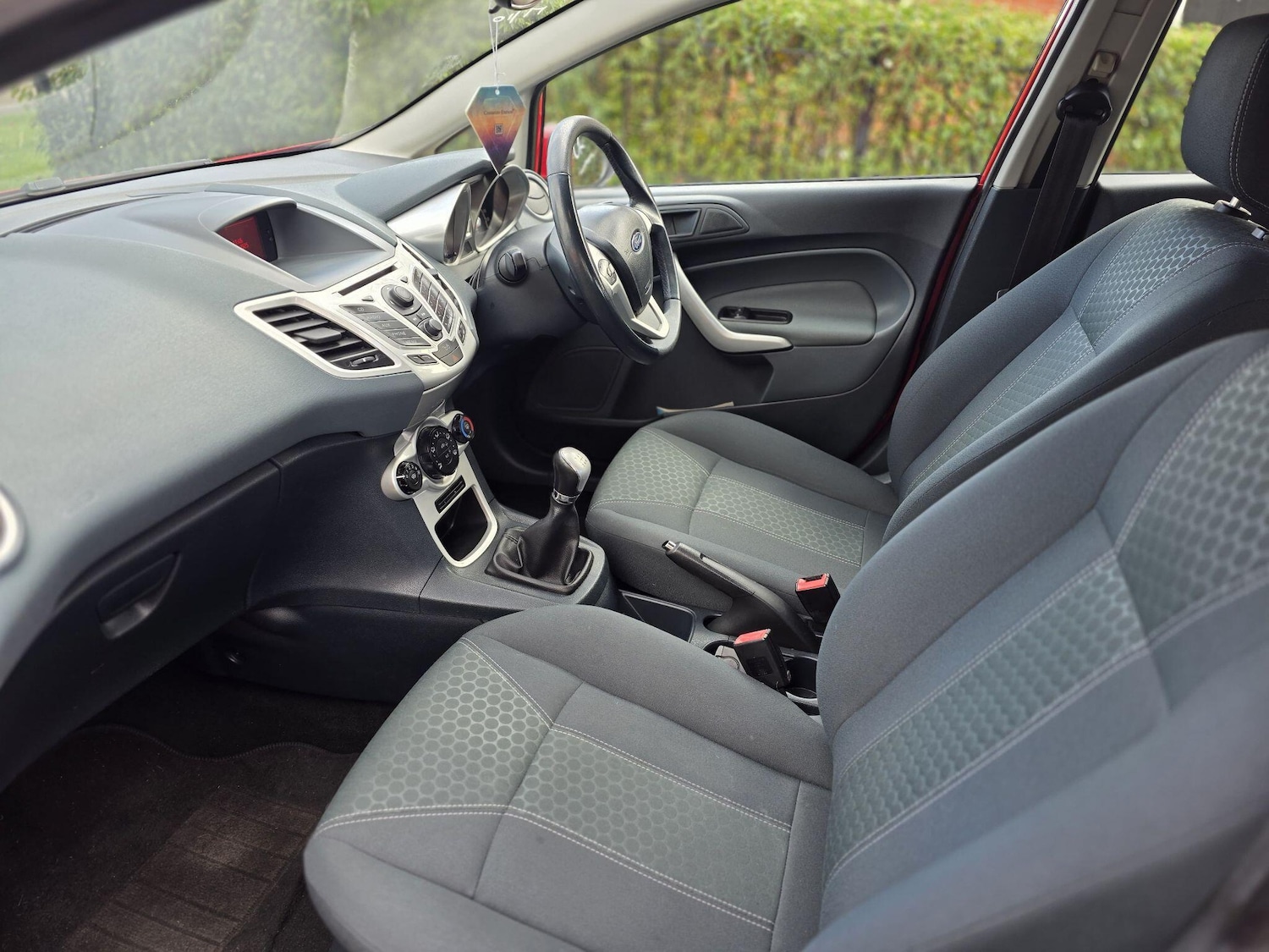 Used Ford Fiesta 2011 for sale - 76381201: Photo 24