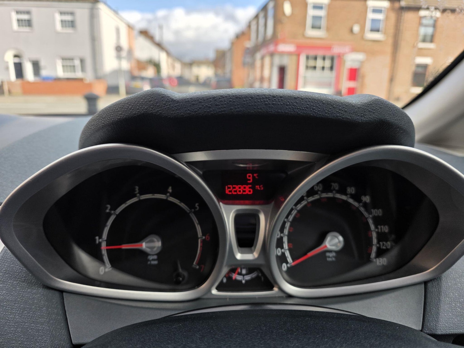 Used Ford Fiesta 2011 for sale - 76381201: Photo 32