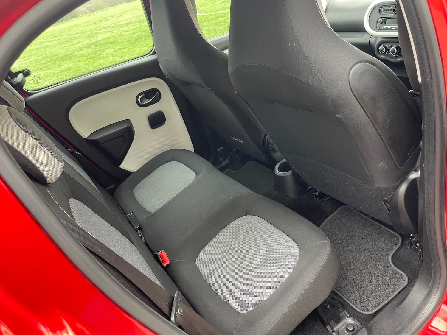 Used Renault Twingo 2015 for sale - 77793299: Photo 11