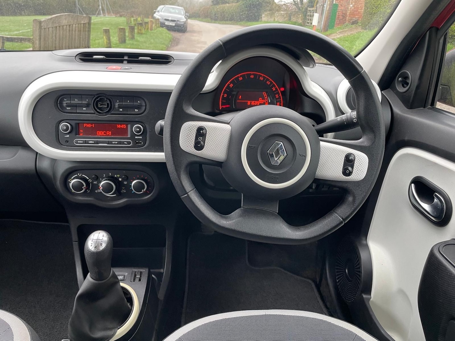 Used Renault Twingo 2015 for sale - 77793299: Photo 13