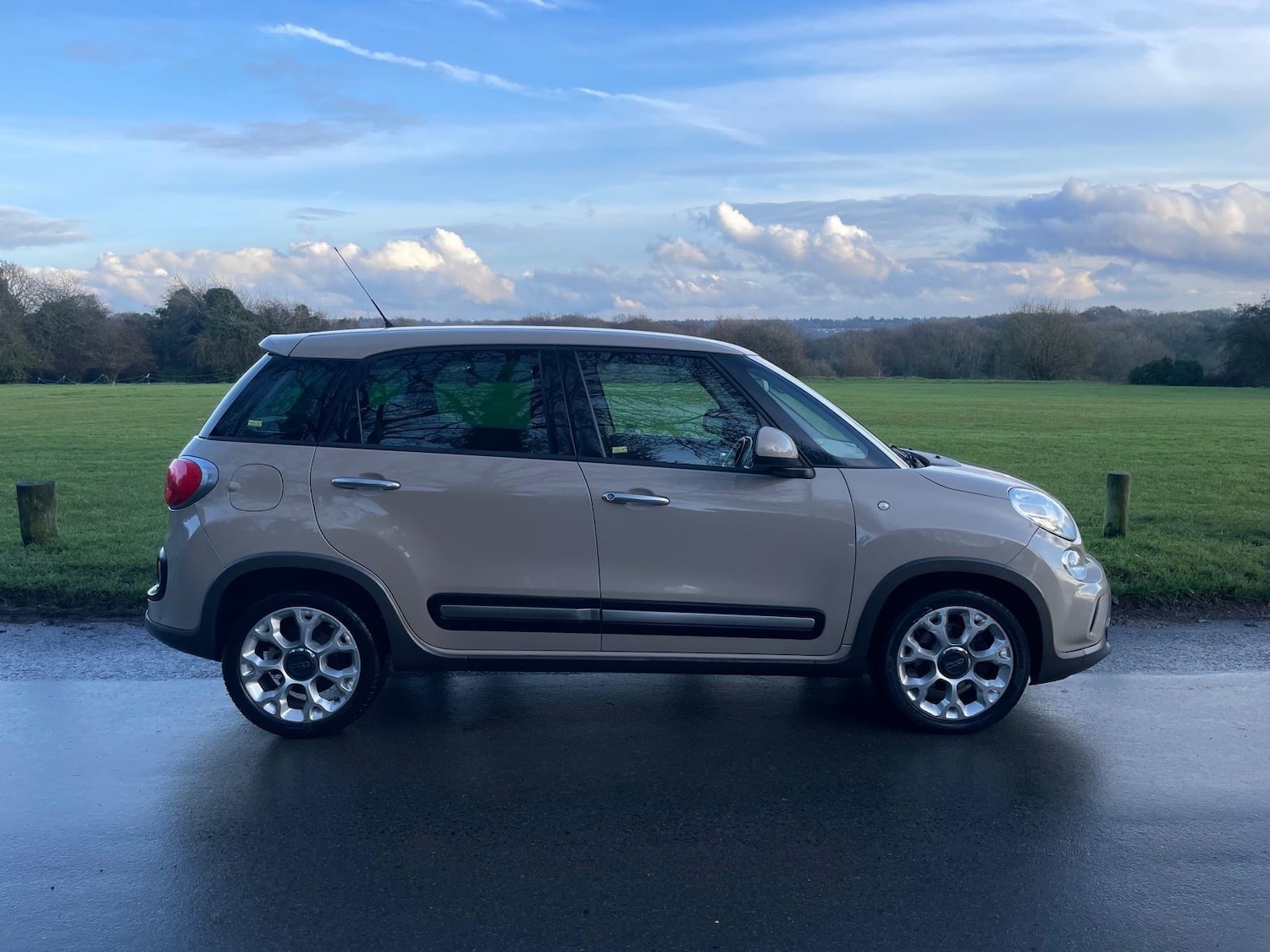 Used Fiat 500L 2013 for sale - 77237270: Photo 8