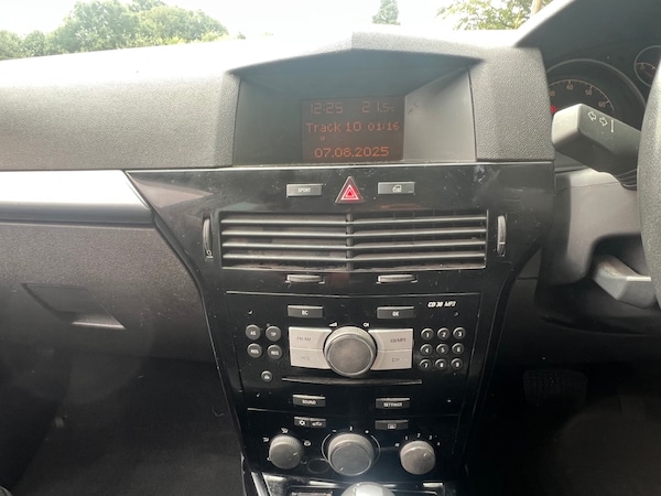 Used Vauxhall Astra 2008 for sale - 75518937: Photo 15