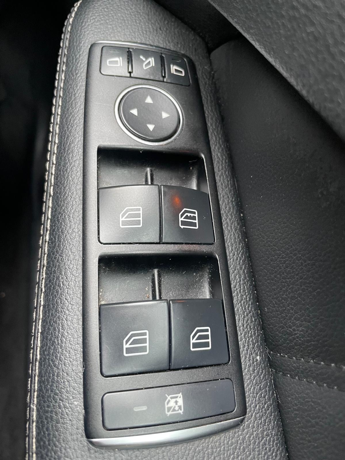 Used Mercedes-Benz E Class 2011 for sale - 76314222: Photo 18