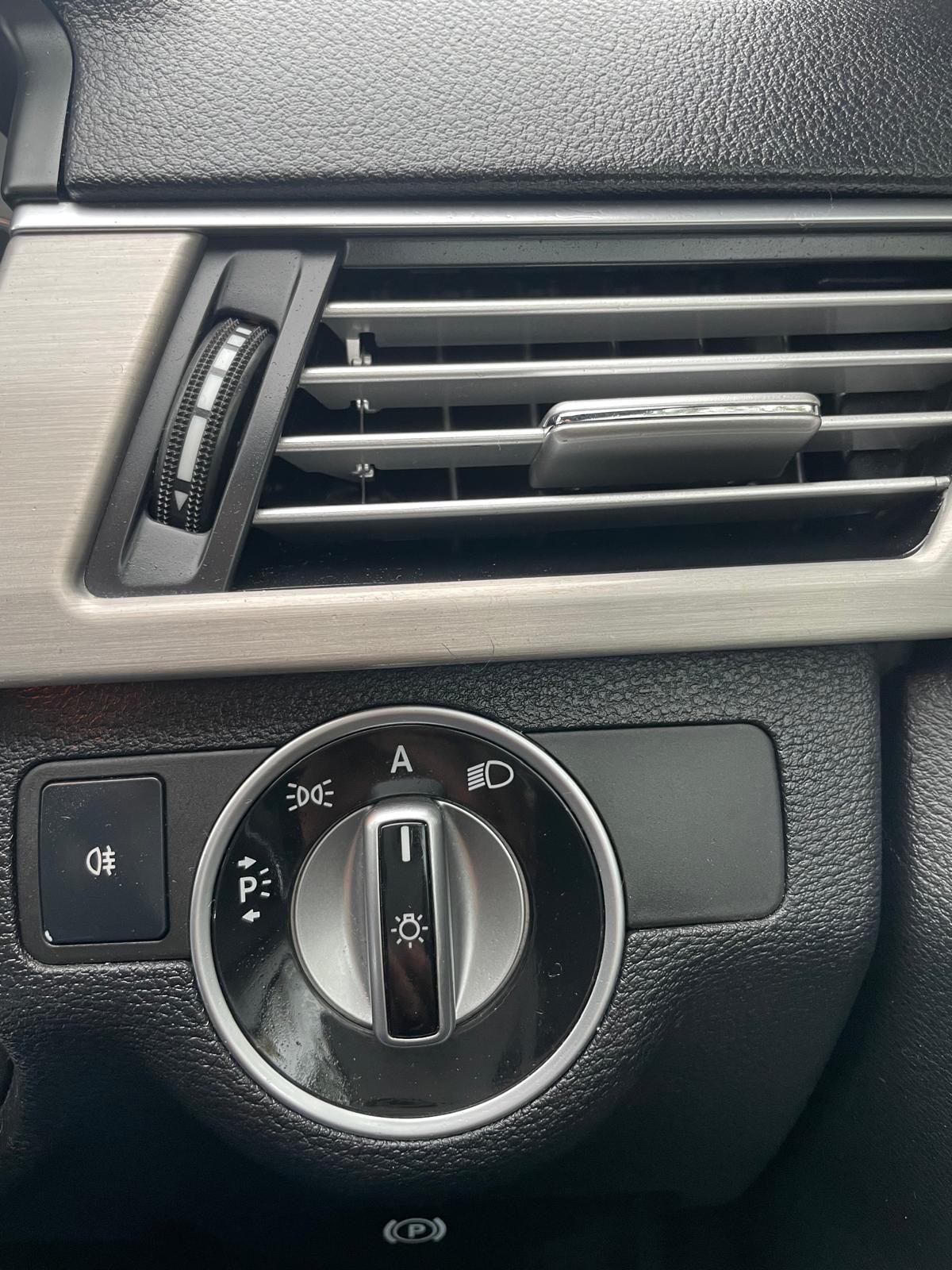 Used Mercedes-Benz E Class 2011 for sale - 76314222: Photo 19