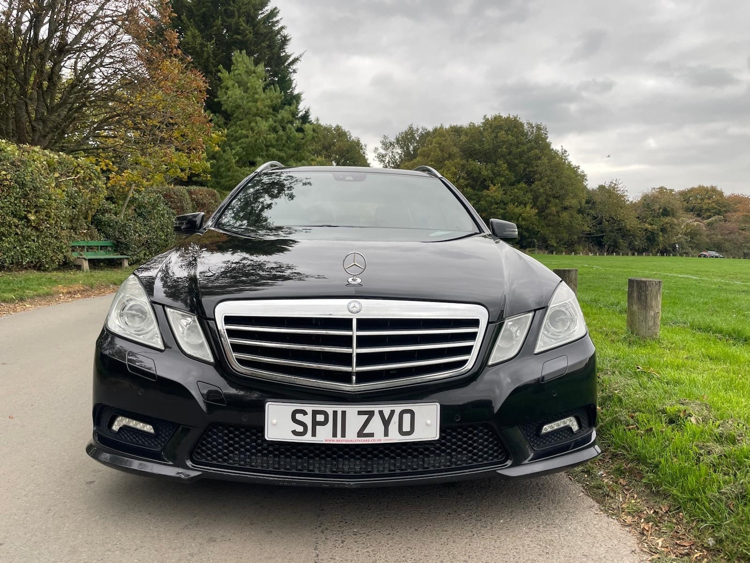 Used Mercedes-Benz E Class 2011 for sale - 76314222: Photo 2